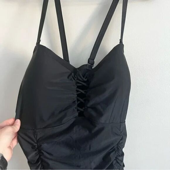 Torrid Slim Fix Black Wireless Lattice Front One Piece Swimsuit 6X 30 - Picture 9 of 13